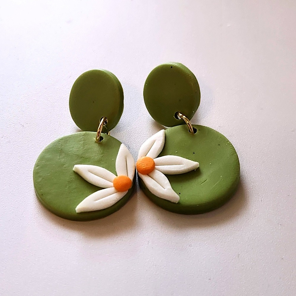 Handmade Olive Green Polymer Clay Floral Dangle Earrings White Daisy Flower 1.75